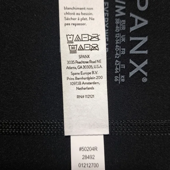 SPANX Women's Every Wear Bike Shorts With Small Pocket Very Black Size Medium - Picture 12 of 16